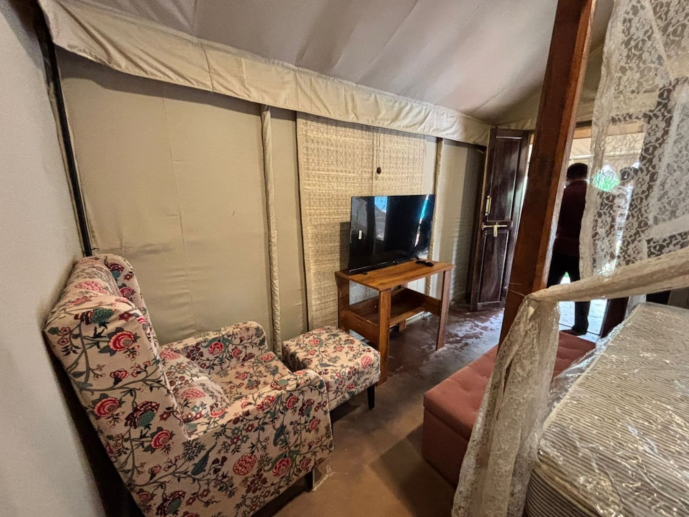 Goya Gate Beach Resort
