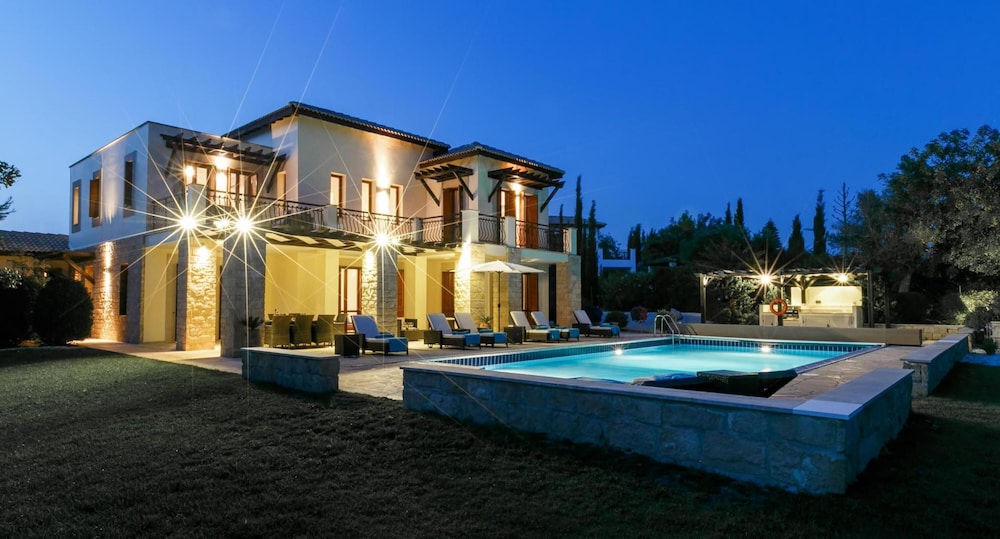 Villa 327 Galinios in Kouklia