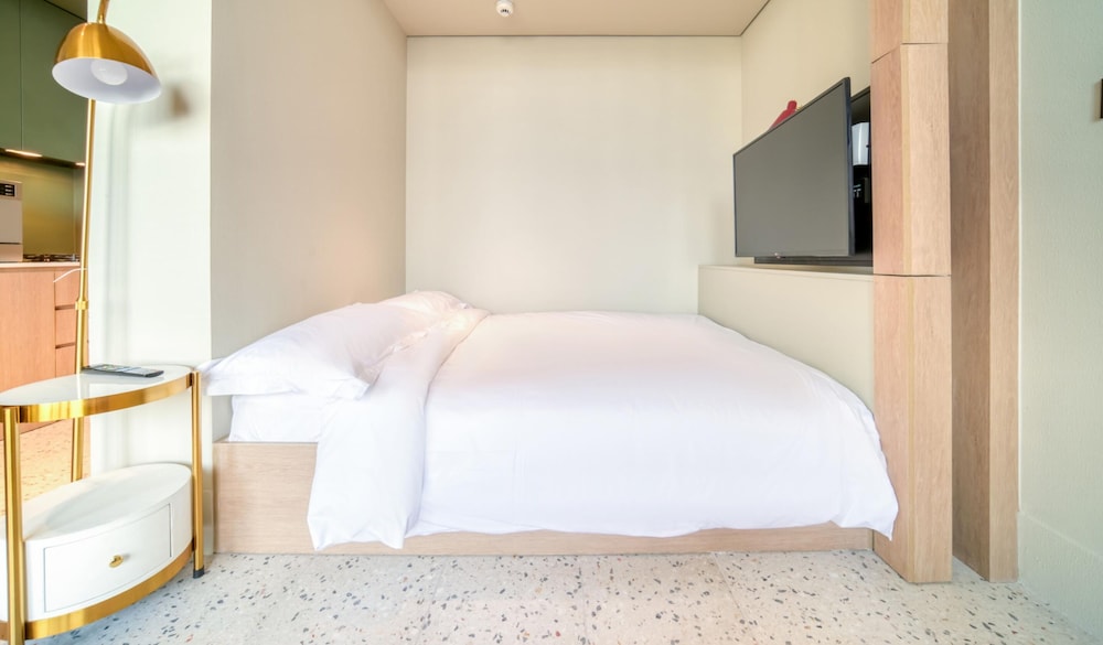 Sleek Comfy Studio w Burj Khalifa View Balcony