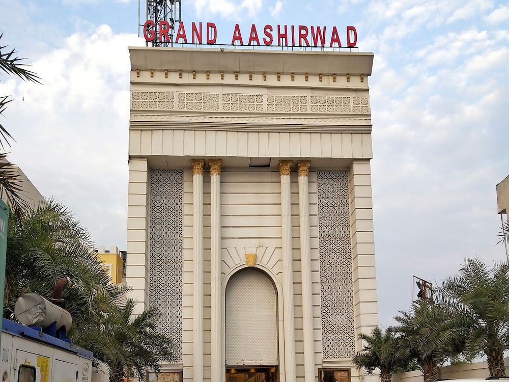 OYO Flagship 15751 Grand Ashirwad view 2