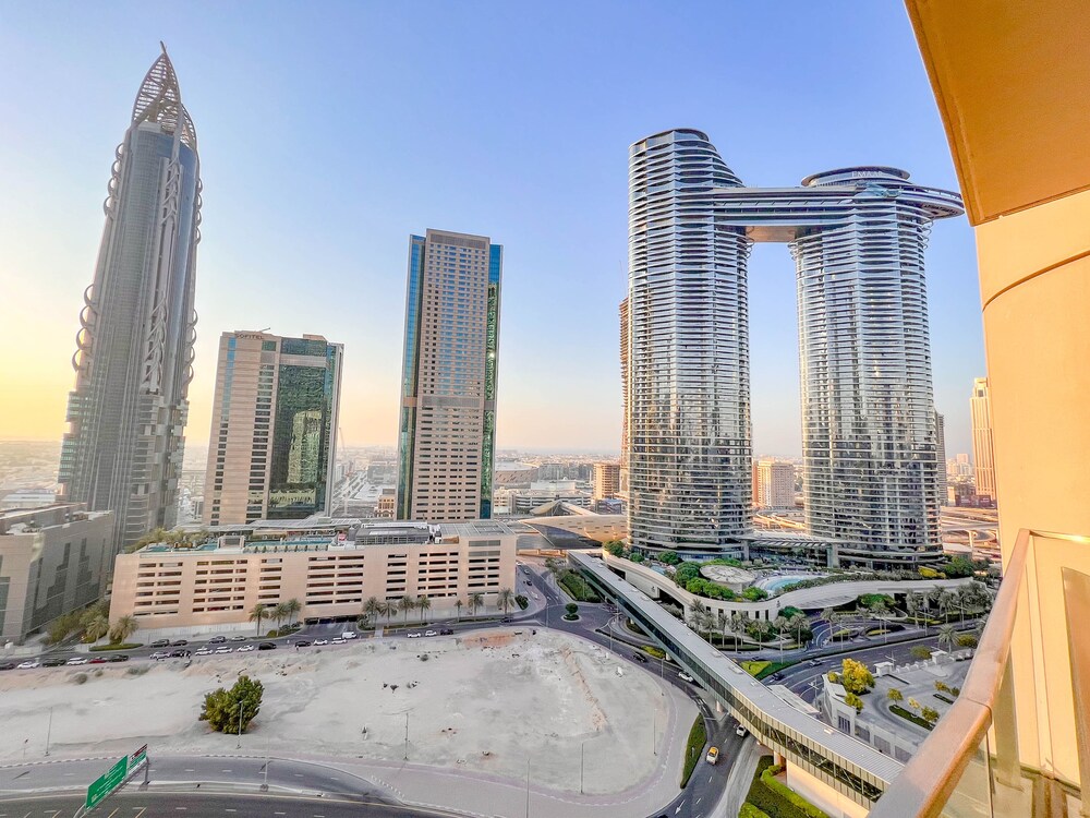 Cosmos Living Downtown Dubai