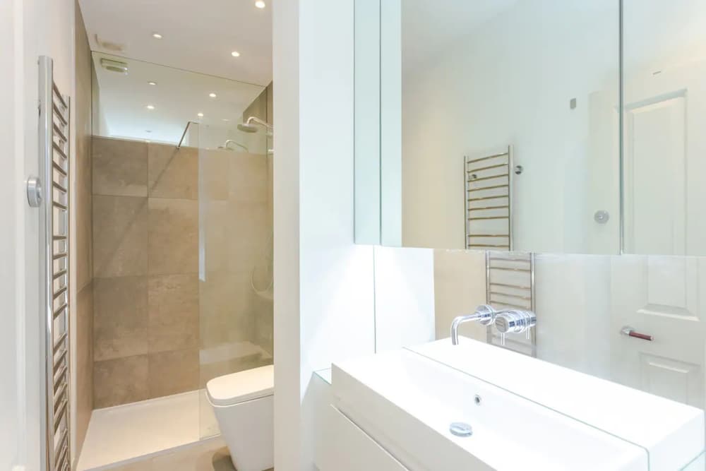 Modern 2 Bedroom Apartment Near Gloucester Road