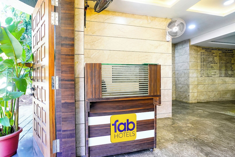 Fabhotel Sheen Residences