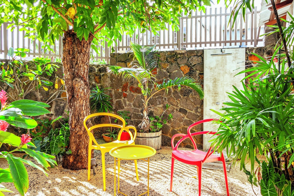 Laurels Villas