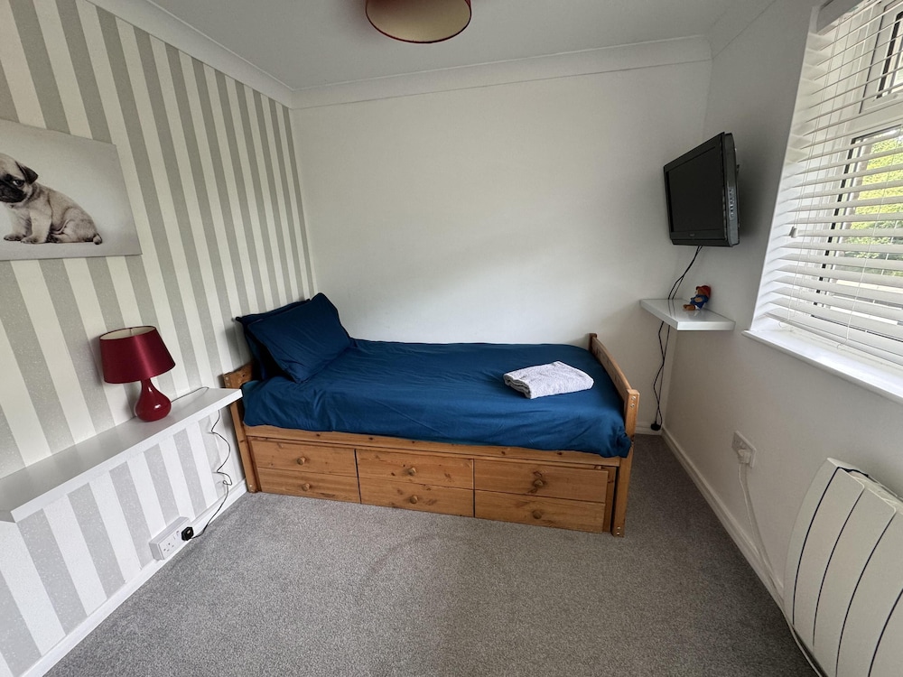Perfect Folkestone Bolthole Close to Euro Tunnel view 3