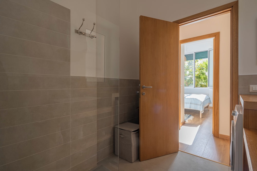 Green Home Seaside Parking Wifi Ac Genova
