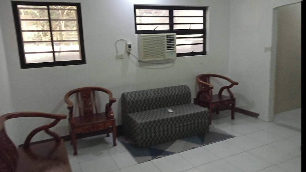 Elisha's Staycation Place-your Home Away From Home
