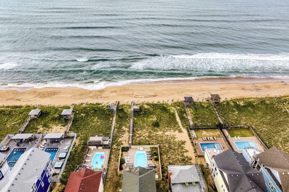 Sleeps 28 Beachfront w/ Pool, Hot Tub, Game Room Atlantic Watch by Avantstay