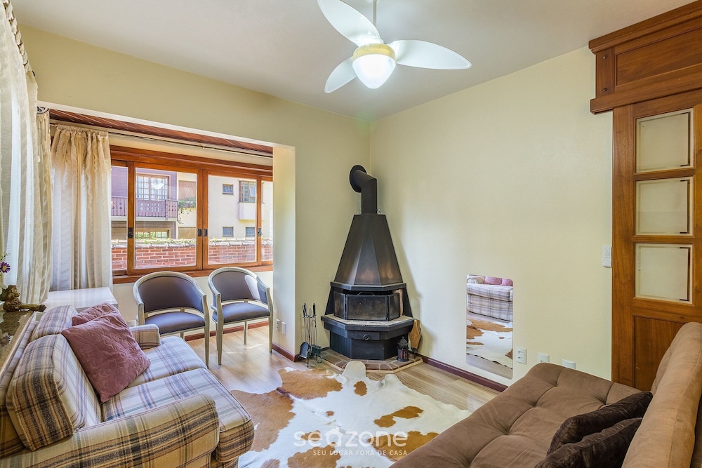 1-br Apartment w Fireplace in Gramado-rs Dva0103