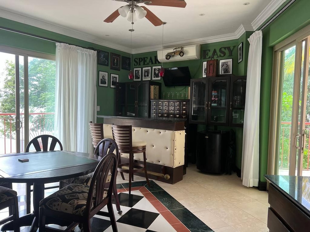 Room in Apartment - Nice Room In Playa Flamingo