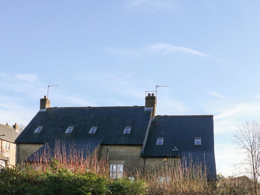 6 Fidlers Close