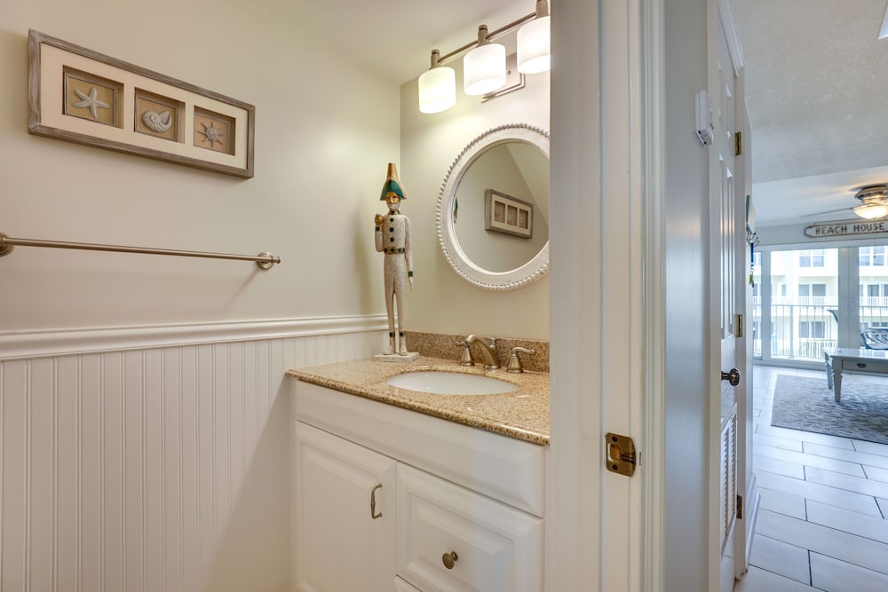 St Augustine Poolside Oasis w/ Private Patio!