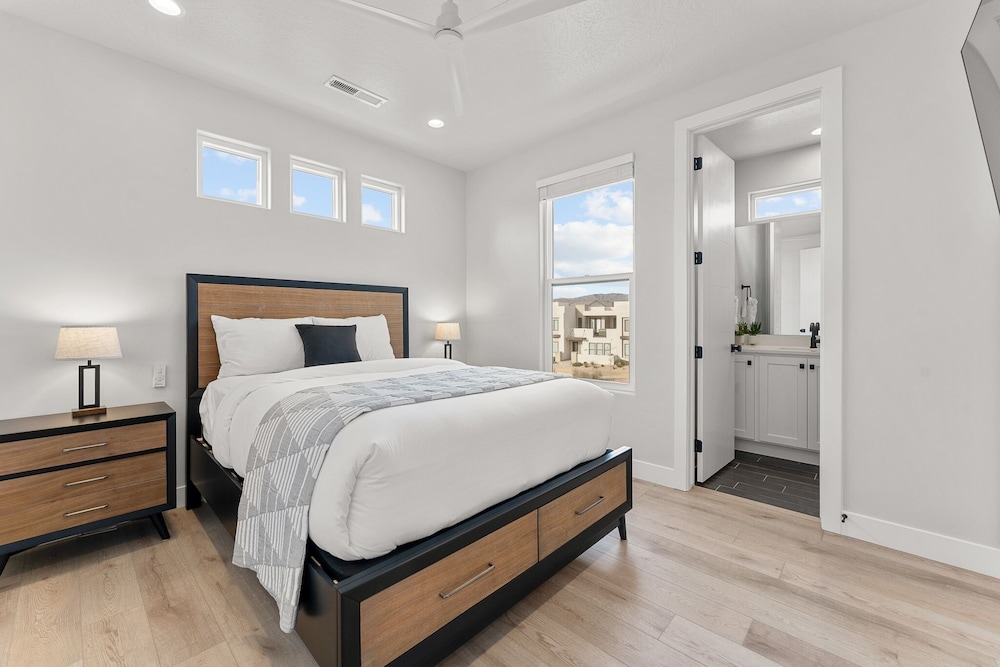Tahitian Pearl 5 Bedroom Townhouse