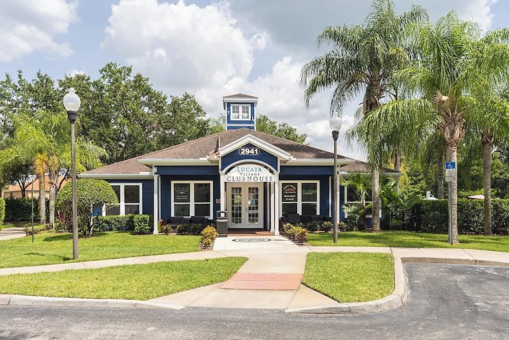 Welcoming 4 BR Sleeps 10 Guests