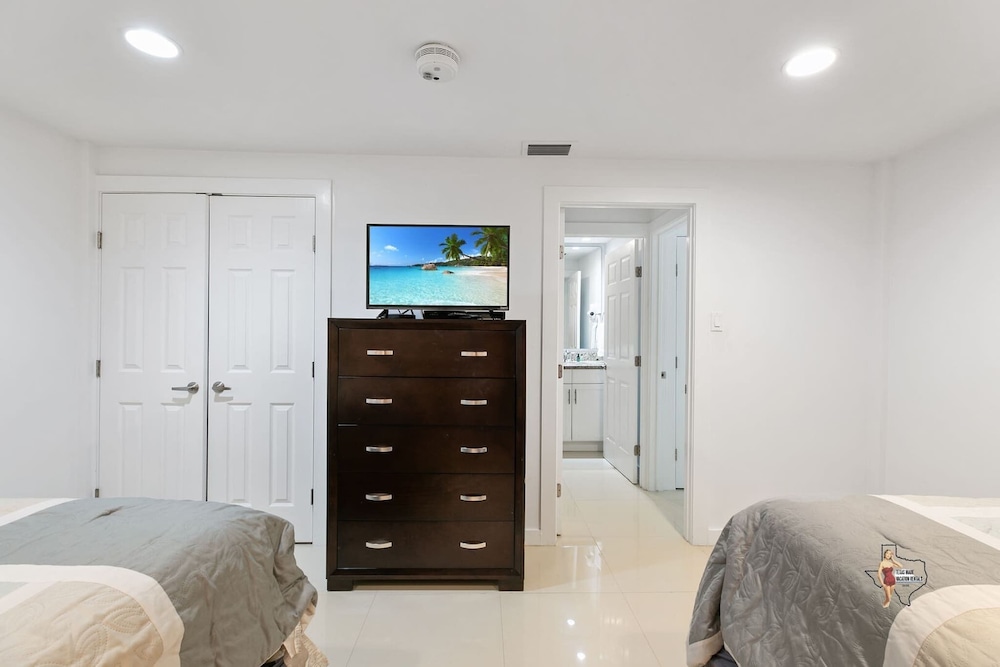 Bahia Mar Solare Resort Condos