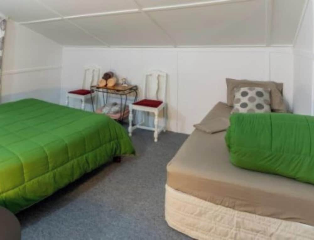 Jacksons Retreat Alpine Holiday Park view 5