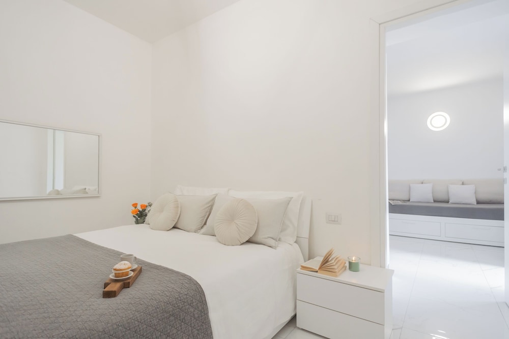 Luce Apartment by Rent all Como