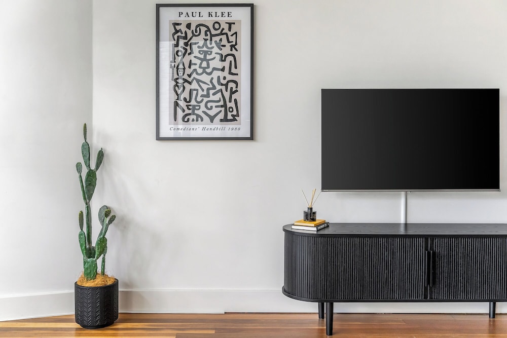 Crown Street Apartments by Urban Rest