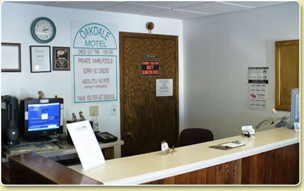 Oakdale Motel