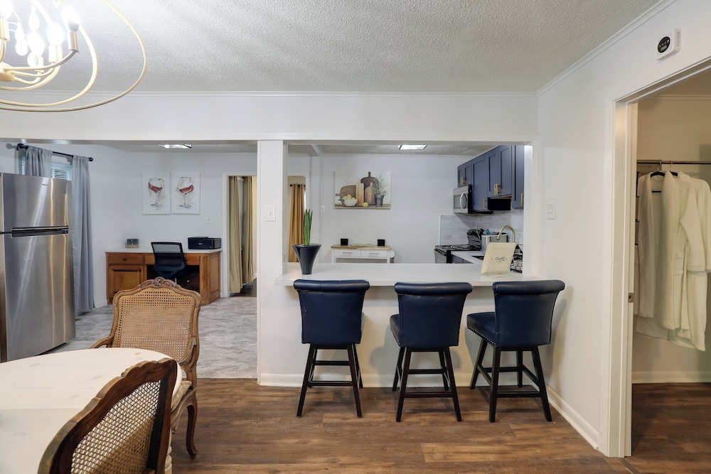 Updated North Greenwood Cottage < 1 Mi to Dtwn!