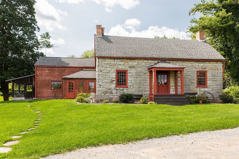1735 Stone Farmhouse view 2