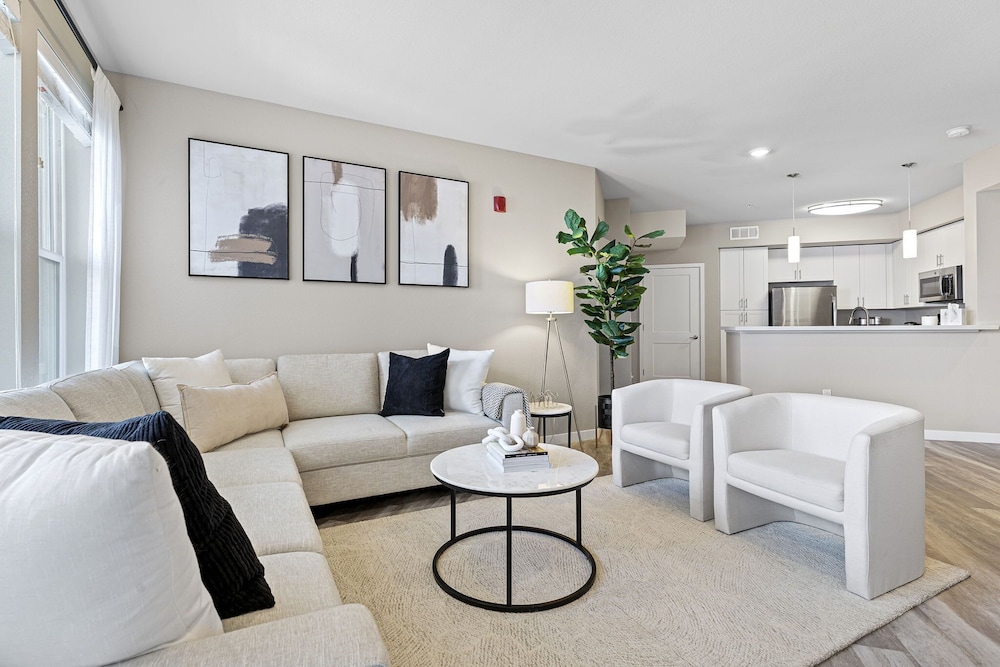 Designer Apt With Jacuzzi Walk To Casino Imax - Property Image 45