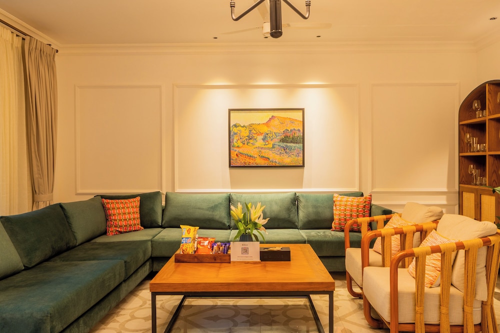 ELIVAAS Kensho Hibiscus 3BHK Villa