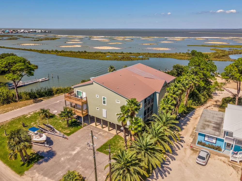 Bayou Heron #2b - 1514 Cadillac 2 Bedroom Condo