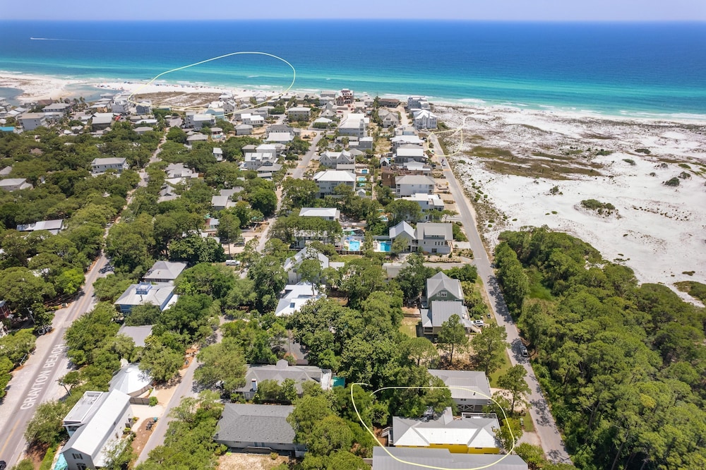 As You Like It by Avantstay Steps to Beach Bikes Sleeps 18