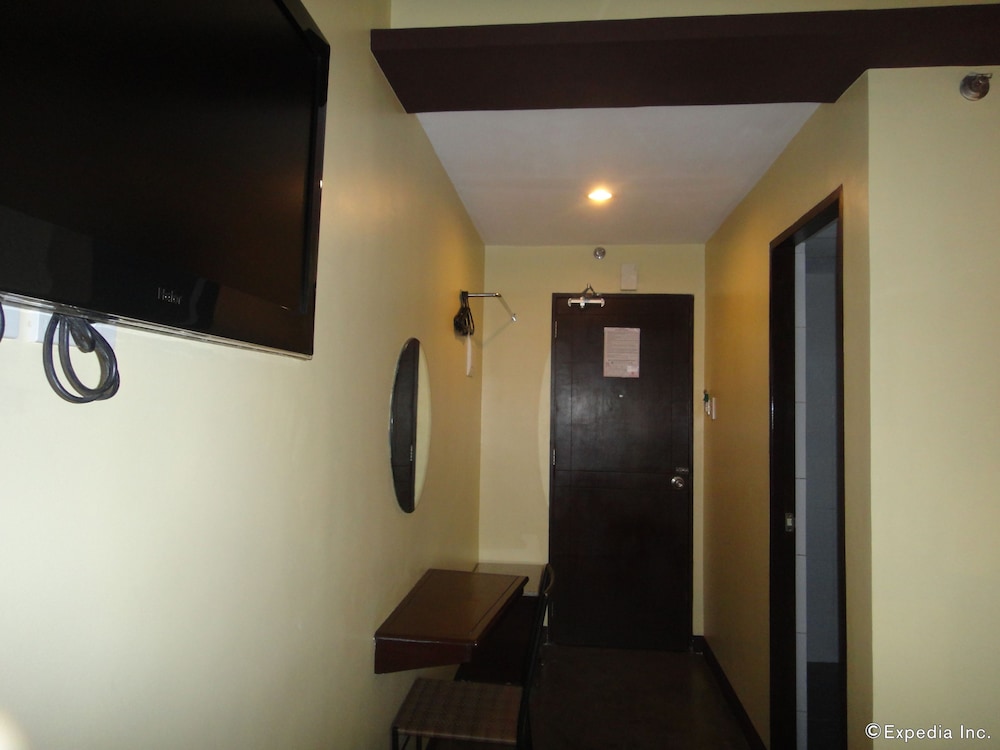 Cebu Vacations - Express Inn - Cebu Hotel - Property Image 21