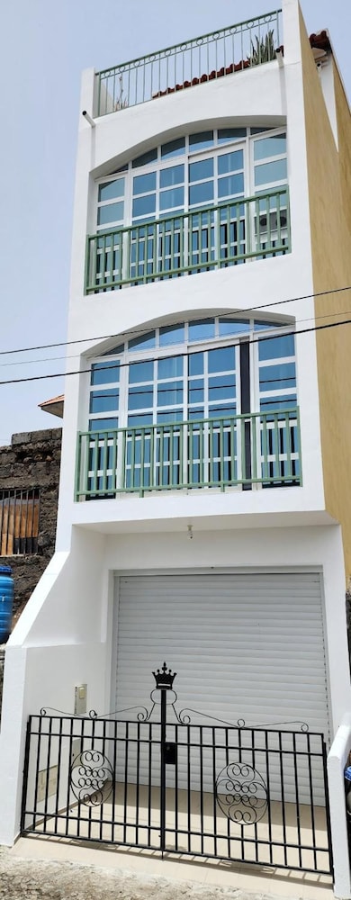Casinha Nova - Entire Home With City & Ocean View in Sao Filipe