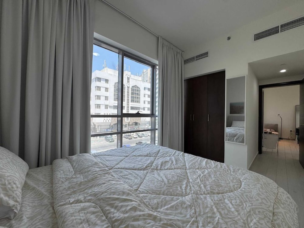 Luxury 1-bedroom fully furnished Lifeline apartment