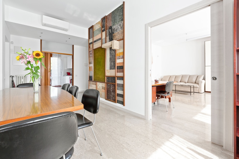Istria & Zara Flat with Private Parking