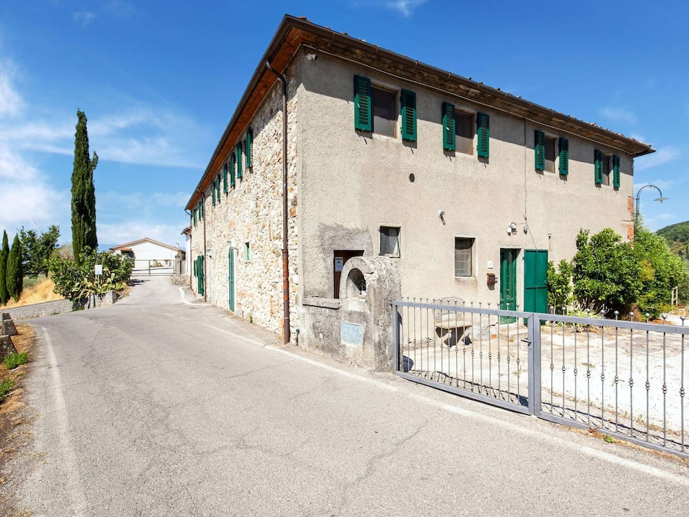 Farmhouse Abode With Pool and Tuscan Charm, photo 31