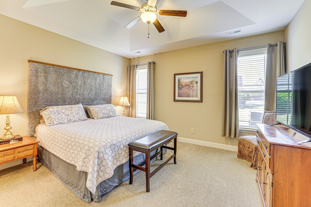 Stay at Jos Taylor Retreat: 9 Mi to Greenville!