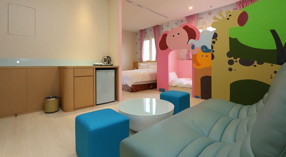 Ting-Feng B&B