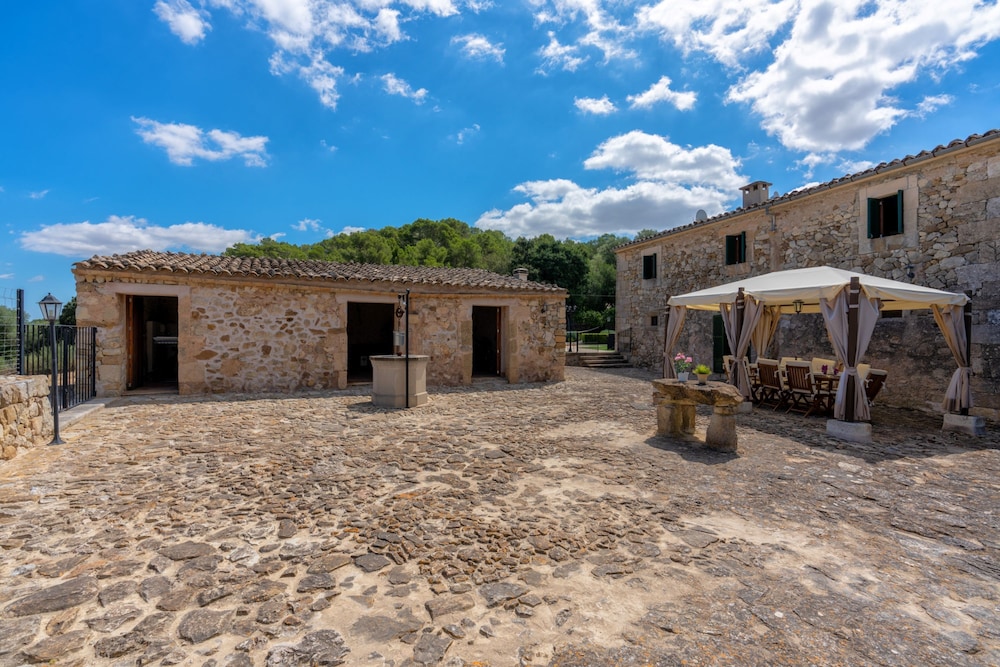Cases De Son Roig in San Juan