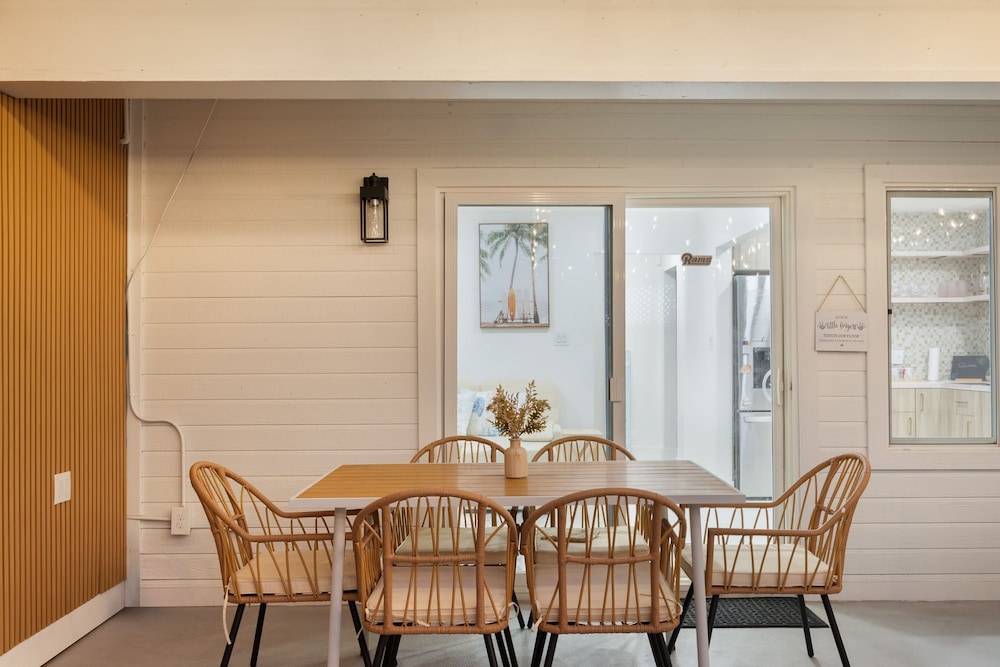 Steps to the Beach Firepit Patio Long-term Newport Beach Stay Coastal Cove