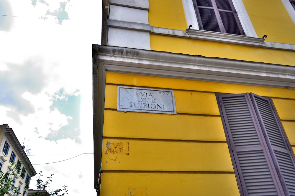 Romantica Rooms