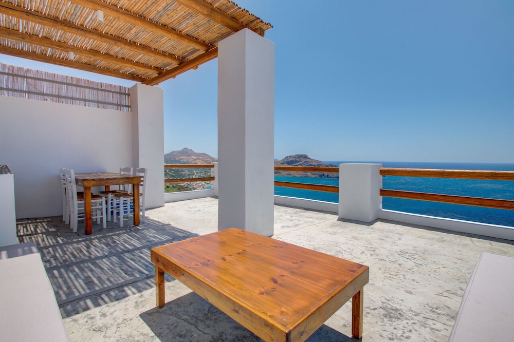 Pyrgos Exclusive Villas