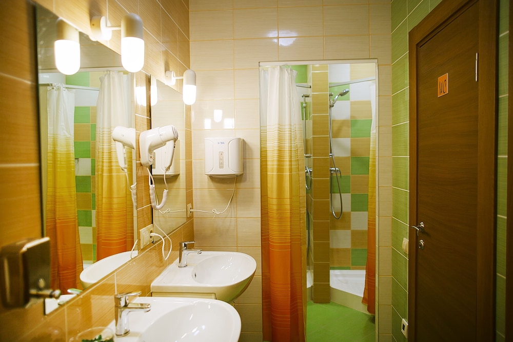 Portal Hostel and Hotel
