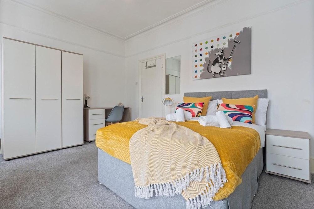 Family London Luxe House With 4 Bedrooms view 4