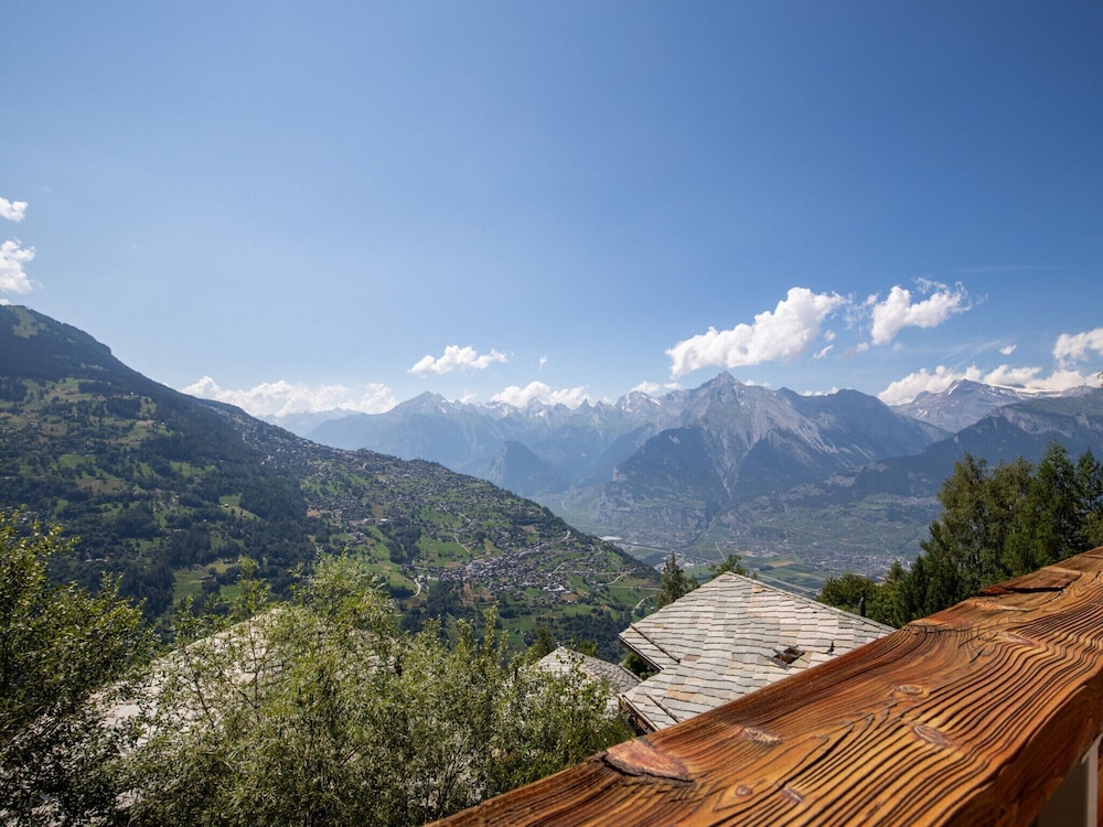 Spacious Chalet With Patio Facing Mountains