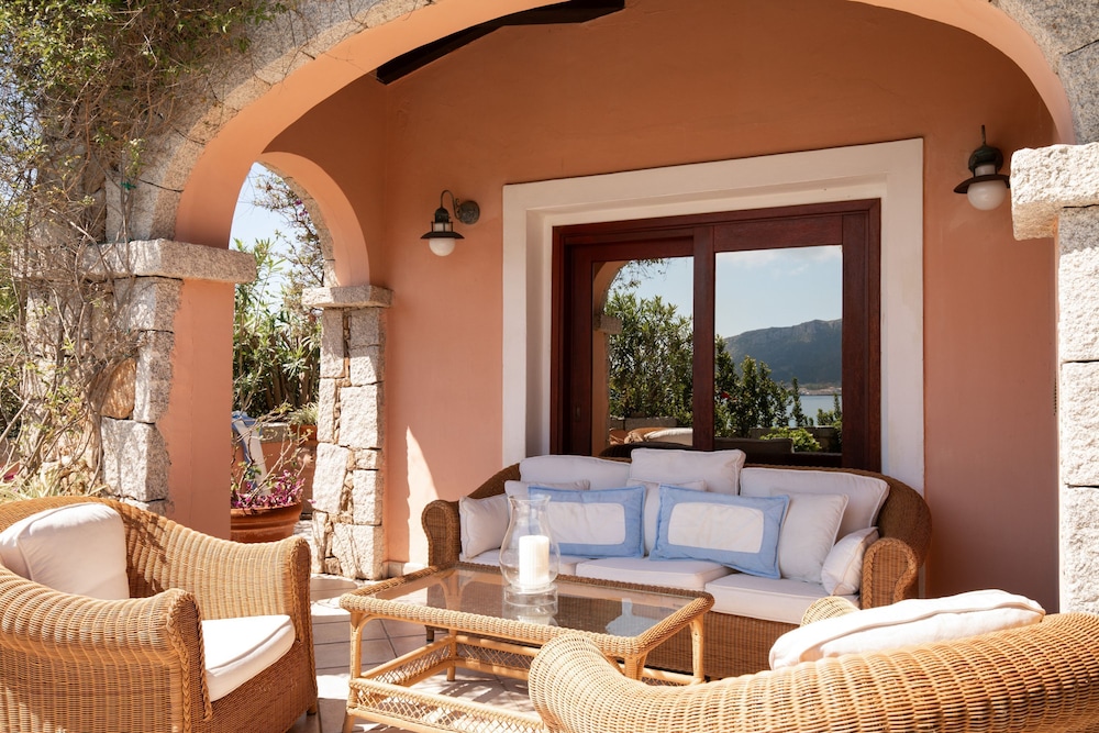 Casa Acqua e Pietra by Wonderful Italy