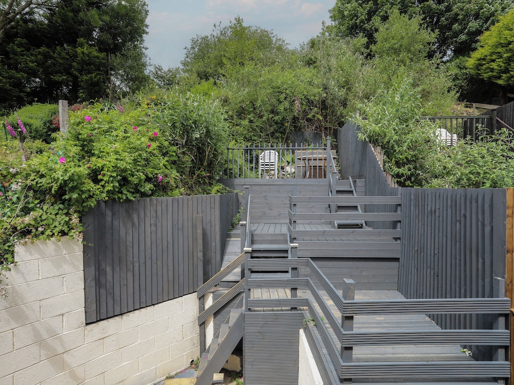 43 Hyfrydle Road
