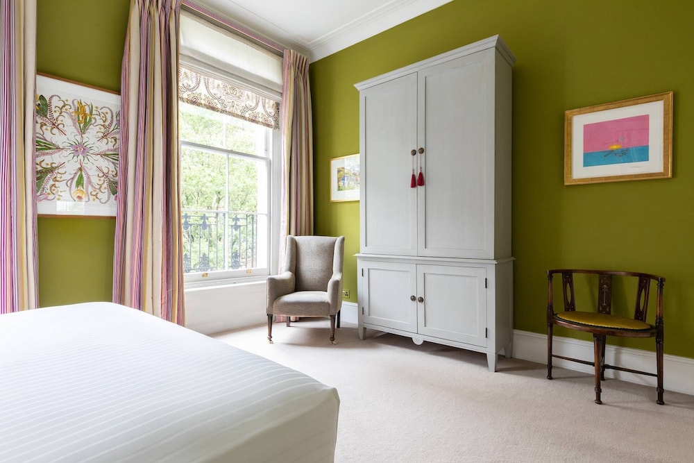 Alderney Street V by Onefinestay