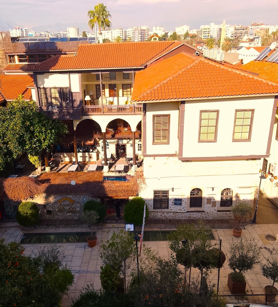 Spacious flat in Old Town - Leylak
