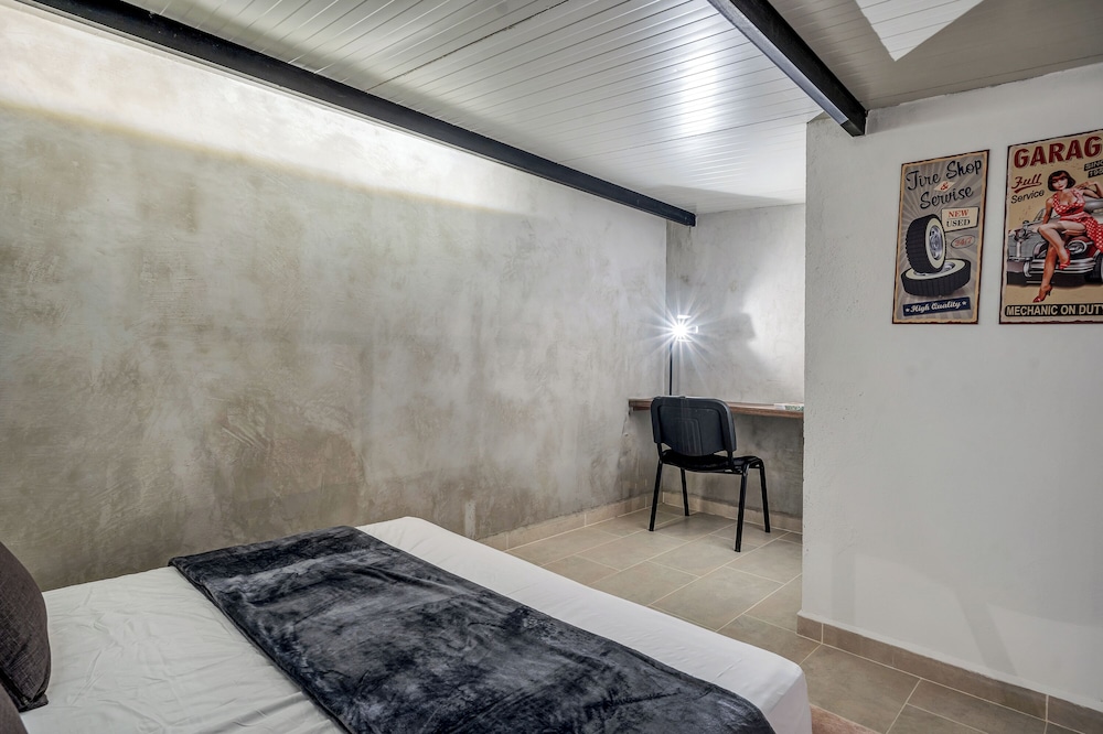 Apartamentos La Joaquina by HOUSY HOST