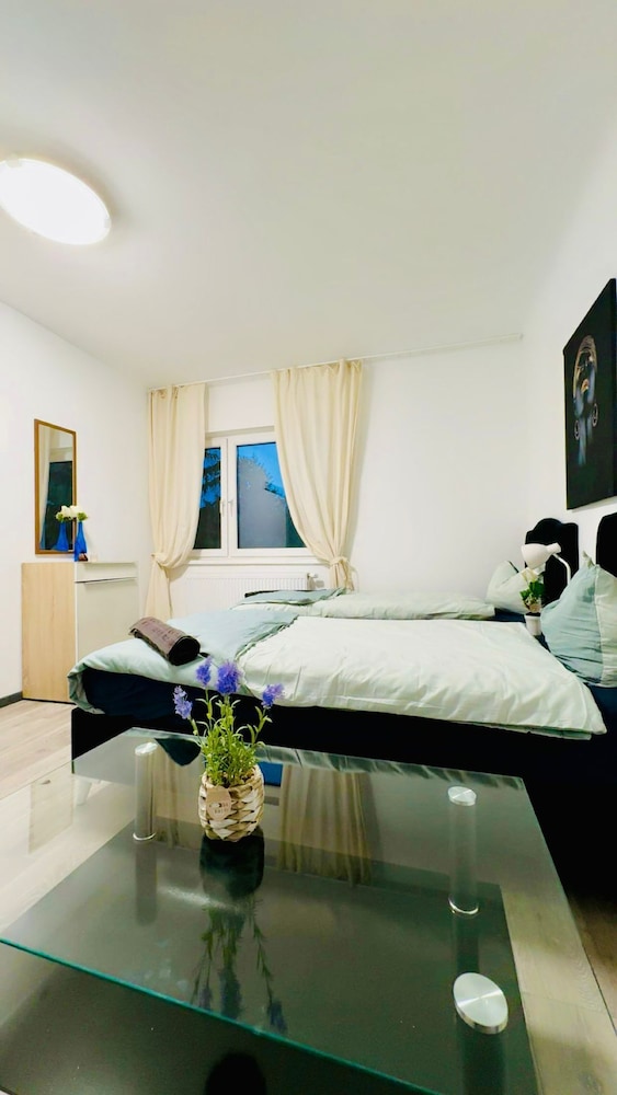 2BR 1LR Apartment for 5 Peaceful Stay