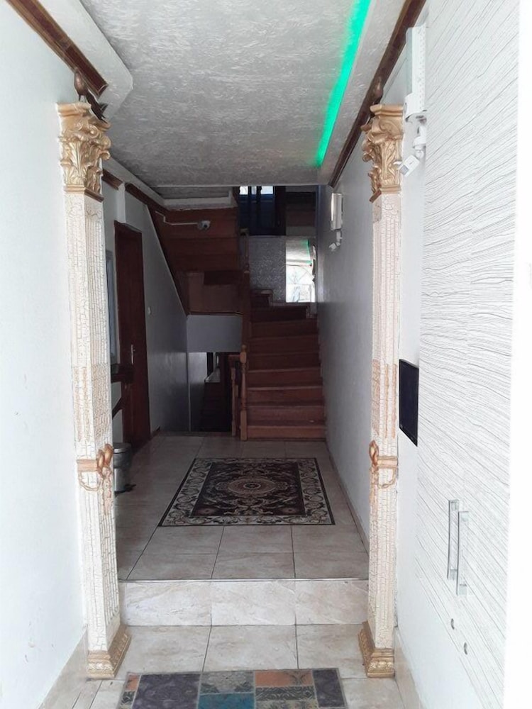 Taksimparis Apartments